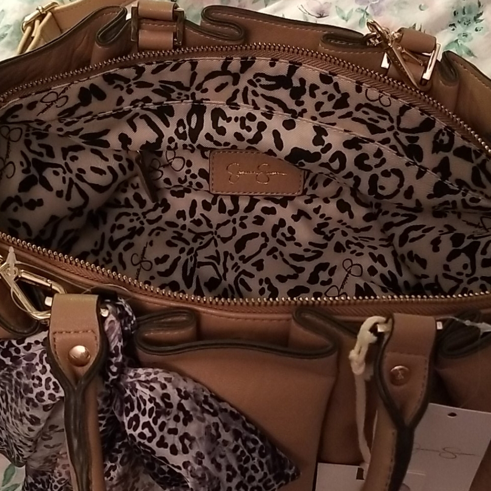 NWT JESSICA SIMPSON RUCHED LUCILLE SATCHEL - Picture 4 of 8